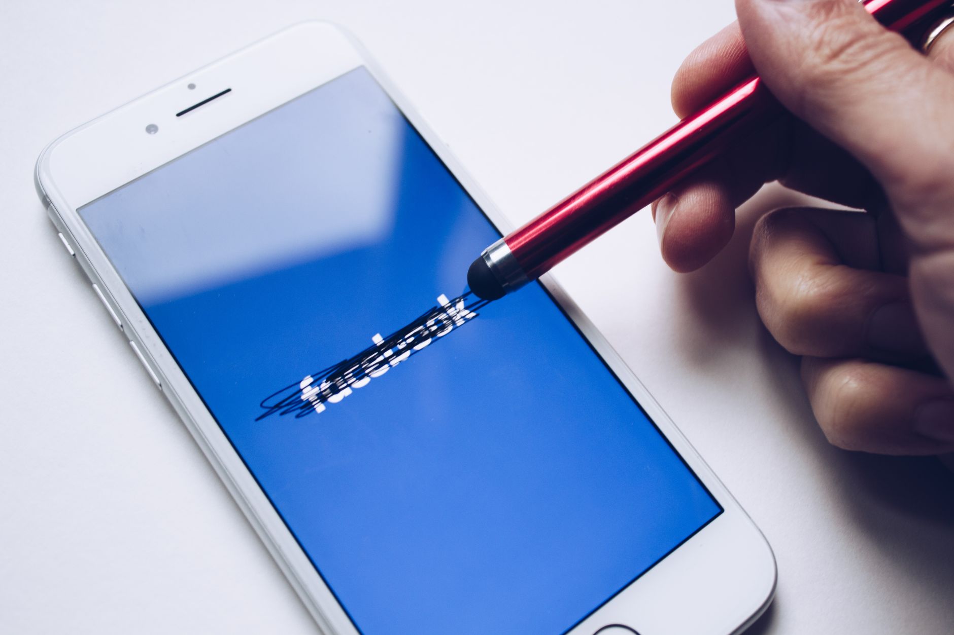 Cómo actualizar la vista previa de tus enlaces en Facebook (y por qué falla a veces)
